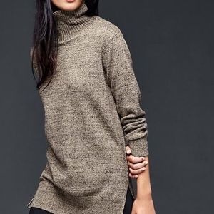 ✨SOLD✨ Gap Snap Neck Turtleneck Sweater